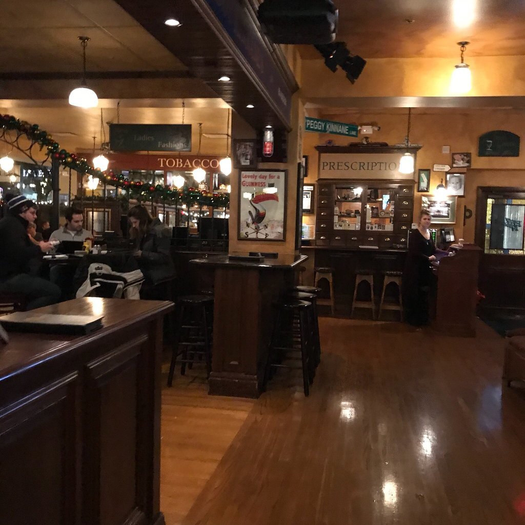 Peggy Kinnane`s Irish Restaurant & Pub