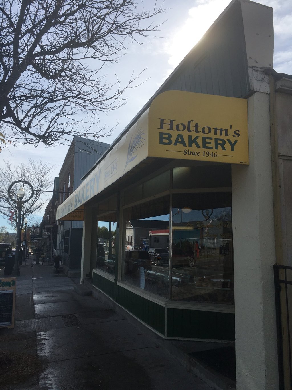 Holtom`s Bakery