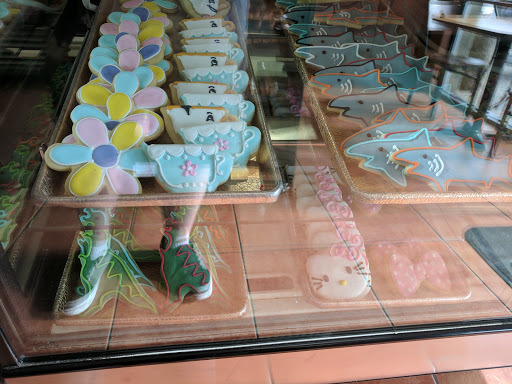 Aliso Bakery and Donuts